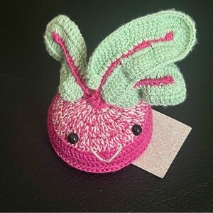 NWT Crochet Happy Beet Vegetable Friend Retractable 5ft Measuring Tape Measure